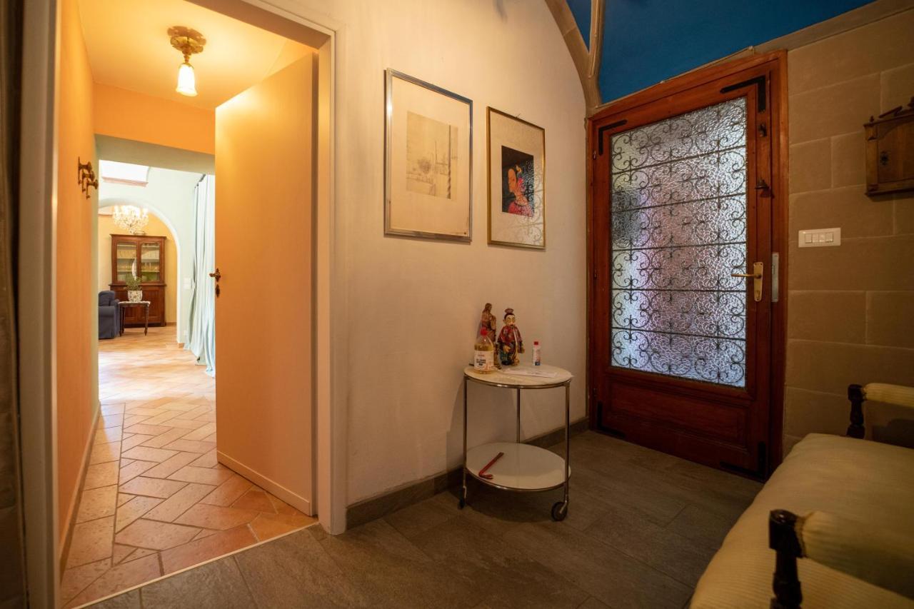 La Loggia Dei Frati Apartment Cannero Riviera Luaran gambar